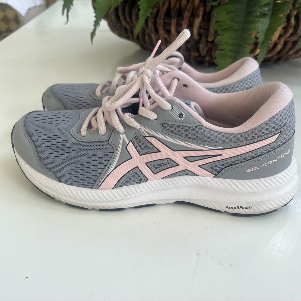 Asics Gel Contend 7 Wmn SZ 8 run shoes Grey Pink 1012A911 Comfort Insoles EUC
